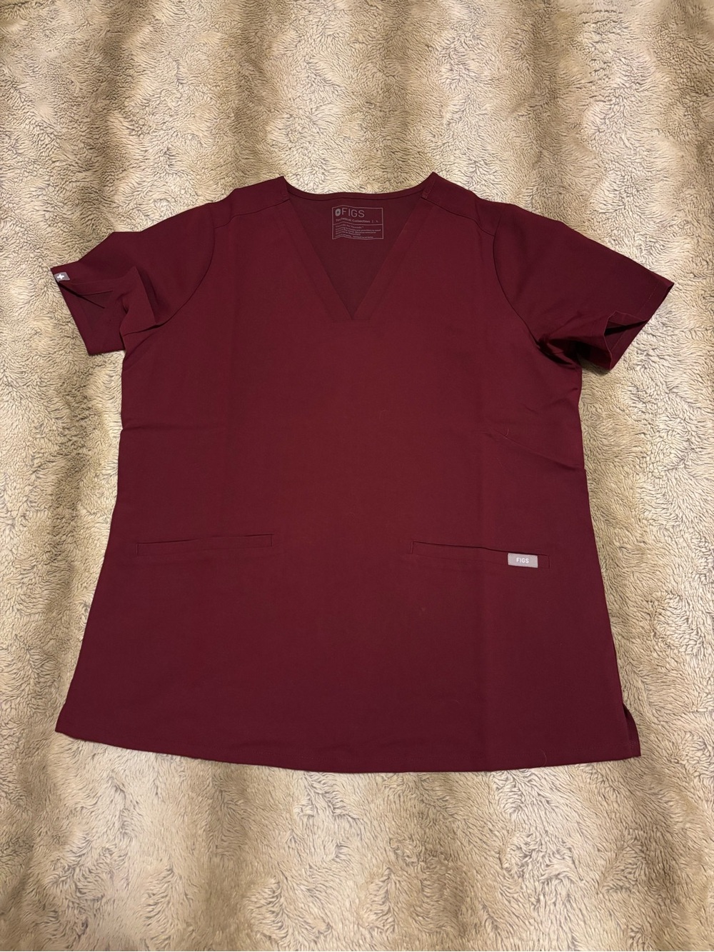 Figs Scrubs Top - NWOT - technical collection - SIZE LARGE